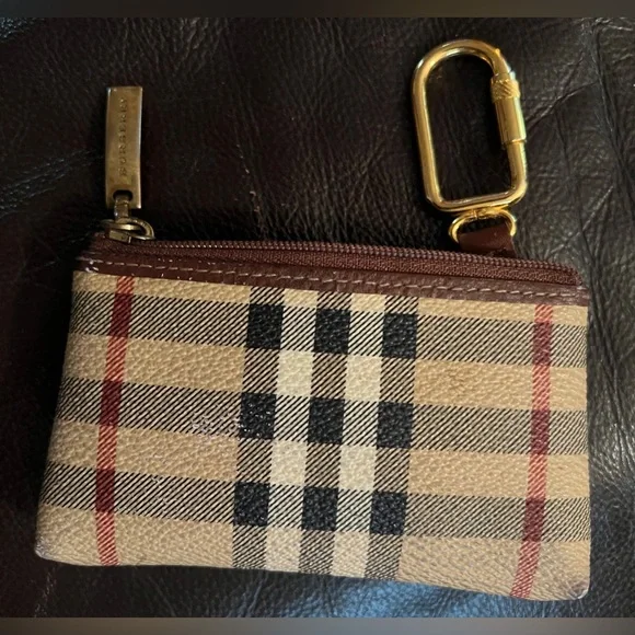 VINTAGE BURBERRY Unisex Coin/Key case. Nova check pattern